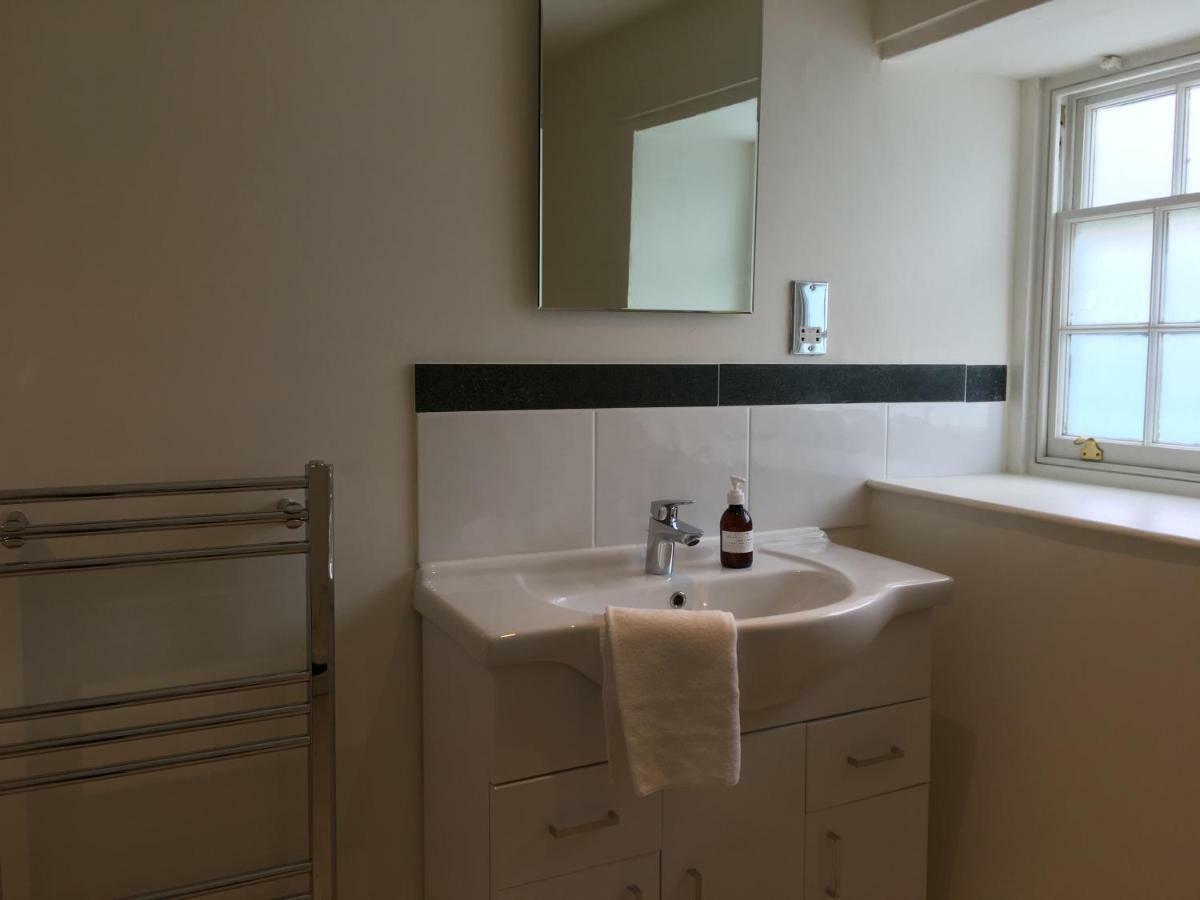 The Scott Arms Bed and Breakfast Kingston  Exteriör bild